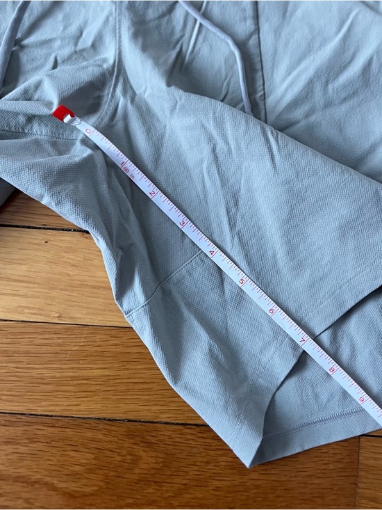 Lululemon Beige Workout Athleisure License To Train Shorts XL Extra Large - Picture 8 of 13